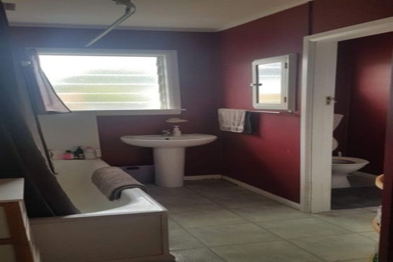 Photo of property in 4 Alton Place, Hokowhitu, Palmerston North, 4410