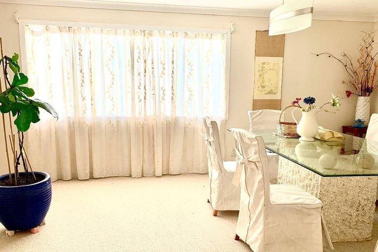 Photo of property in 64 Bleakhouse Road, Bucklands Beach, Auckland, 2014