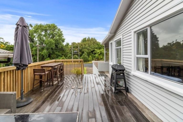 Photo of property in 120 Huatoki Street, Frankleigh Park, New Plymouth, 4310