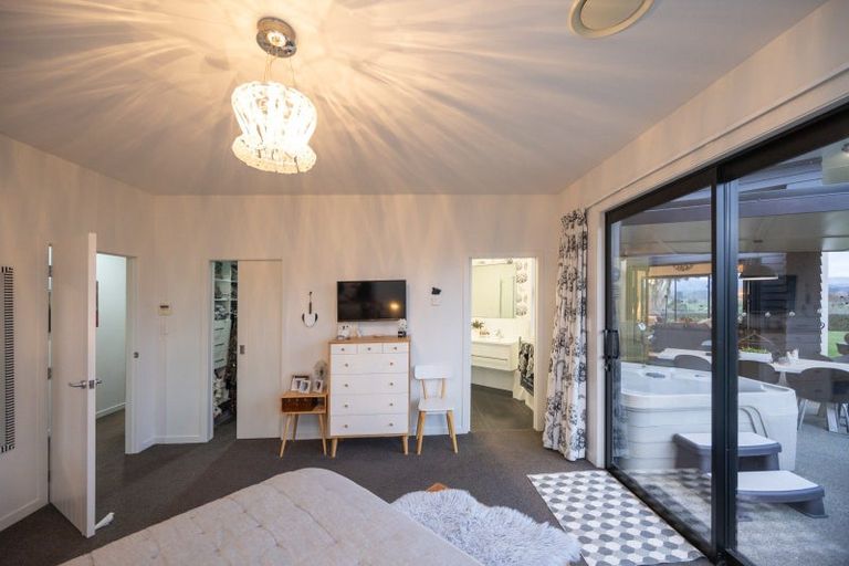 Photo of property in 54 Rodeo Drive, Kelvin Grove, Palmerston North, 4414