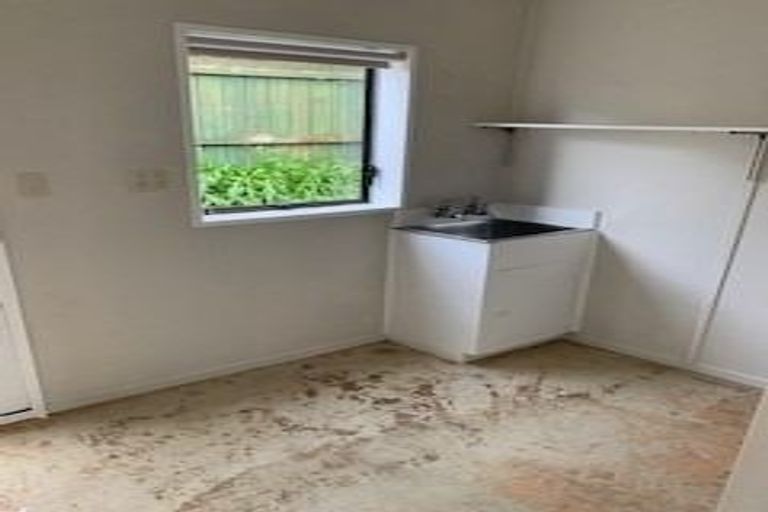 Photo of property in 3/11 Fenwick Avenue, Milford, Auckland, 0620