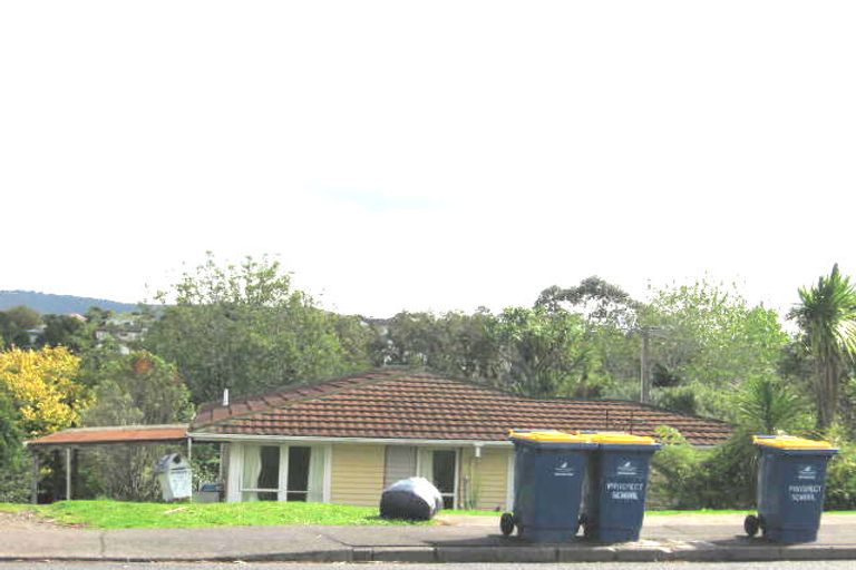 Photo of property in 77 Rosier Road, Glen Eden, Auckland, 0602