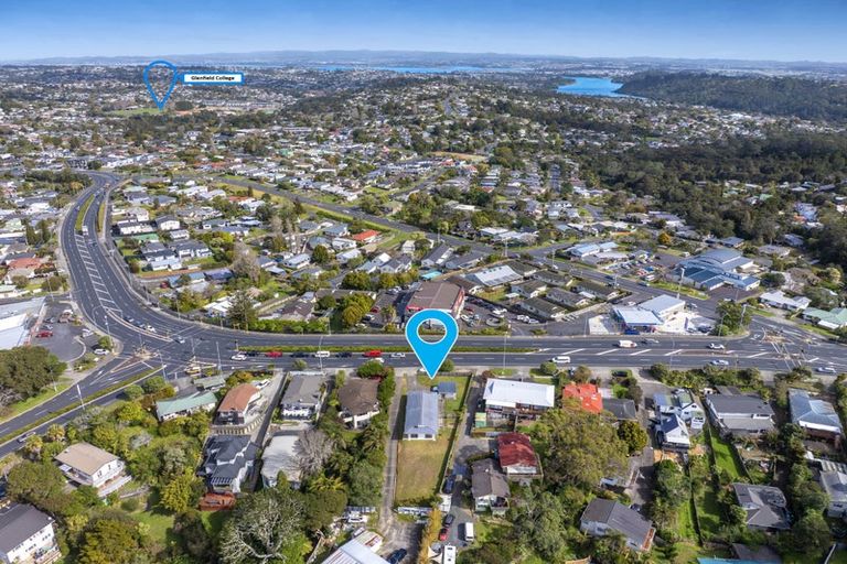 Photo of property in 1/587 Glenfield Road, Totara Vale, Auckland, 0629