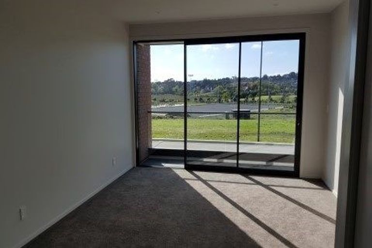 Photo of property in 10/4 Stables Lane, Silverdale, 0932