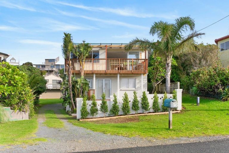 Photo of property in 42 Cheviot Street, Mangawhai Heads, Mangawhai, 0505