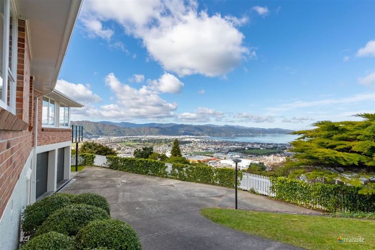 Photo of property in 96 Dowse Drive, Maungaraki, Lower Hutt, 5010