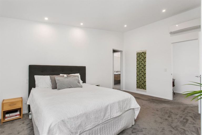 Photo of property in 58 Wai-iti Terrace, Burnside, Christchurch, 8052