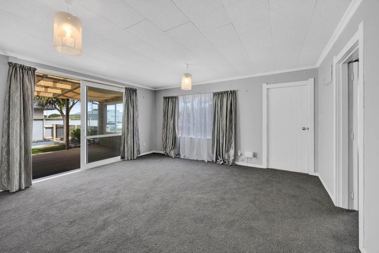 Photo of property in 23 Layard Street, Opunake, 4616