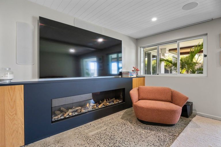 Photo of property in 96 Marine Parade, Mount Maunganui, 3116