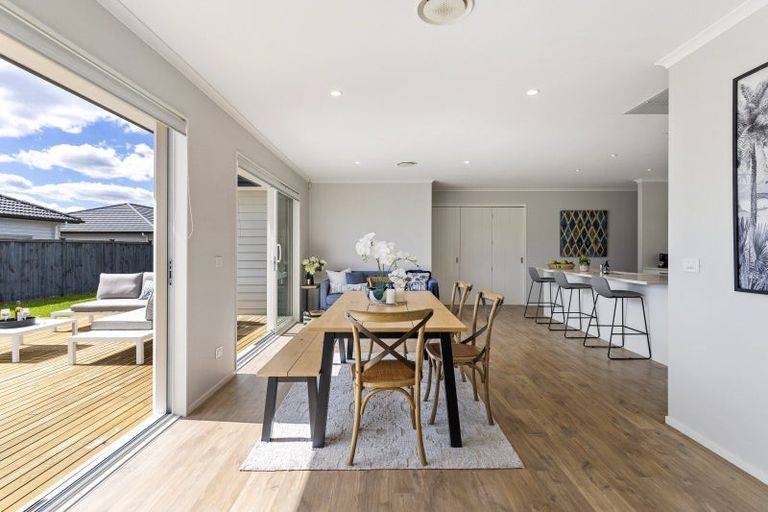 Photo of property in 3 Kuawa Drive, Kumeu, 0810