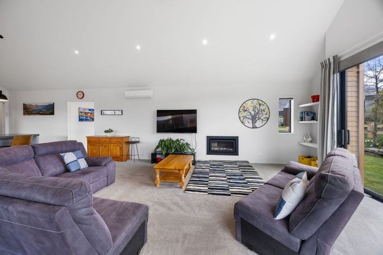 Photo of property in 5 Parkview Street, Wanaka, 9382