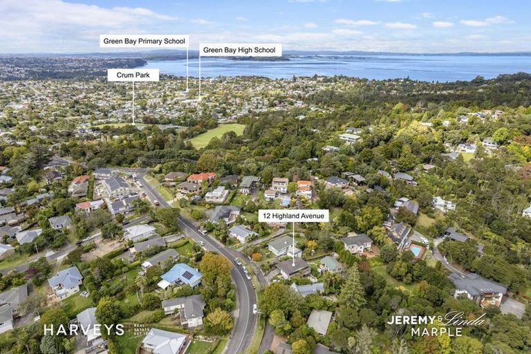 Photo of property in 12 Highland Avenue, Titirangi, Auckland, 0604