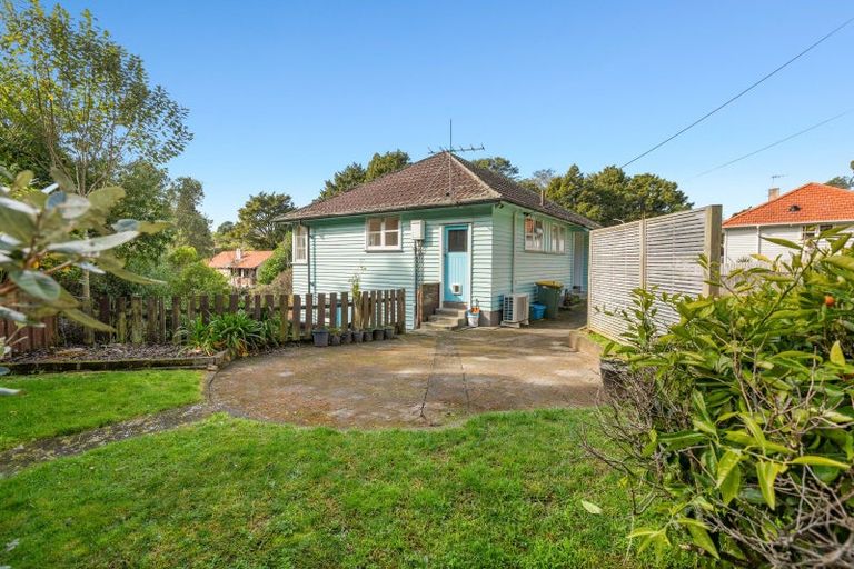 Photo of property in 70 Glenpark Avenue, Frankleigh Park, New Plymouth, 4310