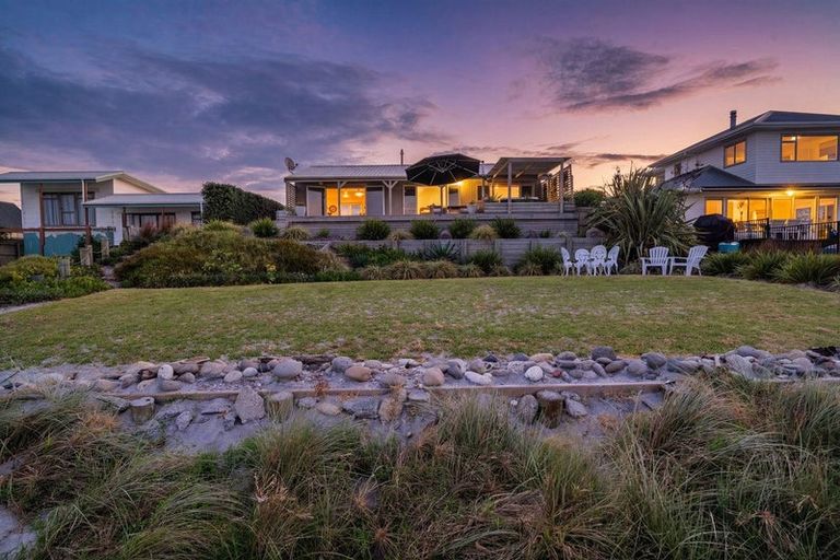 Photo of property in 151 Pukehina Parade, Pukehina, Te Puke, 3189