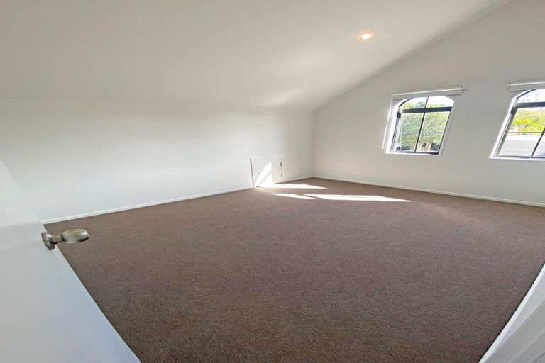Photo of property in 8/41 The Avenue, Albany, Auckland, 0632