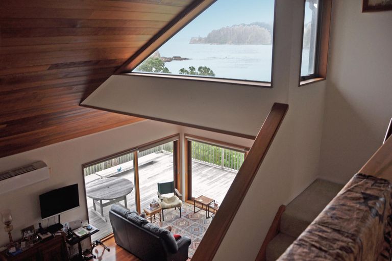 Photo of property in 58 Grand View Road, Leigh, 0985