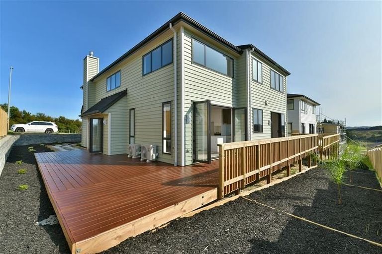 Photo of property in 243 West Hoe Heights, Orewa, 0931