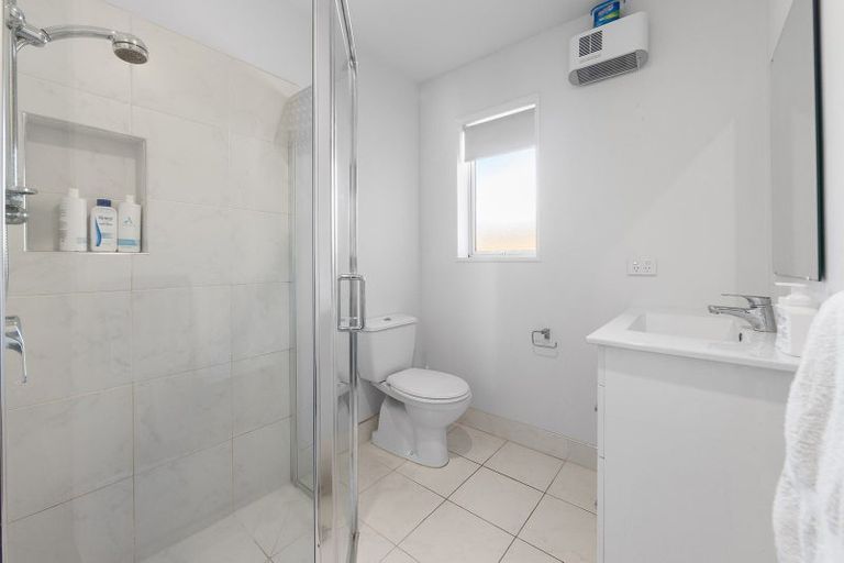 Photo of property in 3/28 Englefield Road, Belfast, Christchurch, 8051