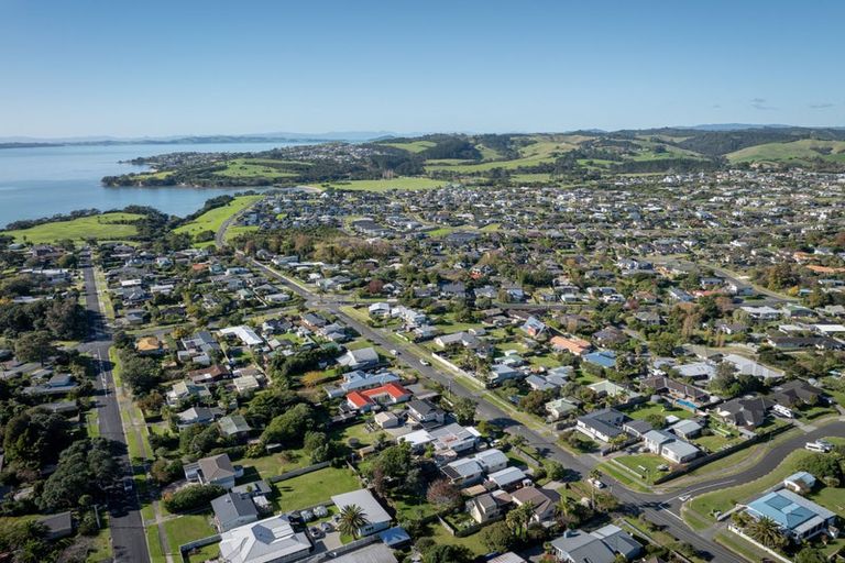 Photo of property in 127 Second View Avenue, Beachlands, Auckland, 2018