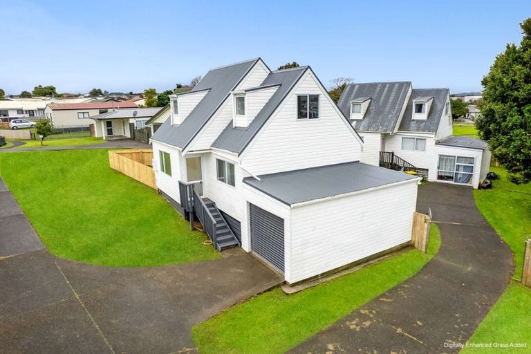 Photo of property in 1/24 Solveig Place, Randwick Park, Auckland, 2105