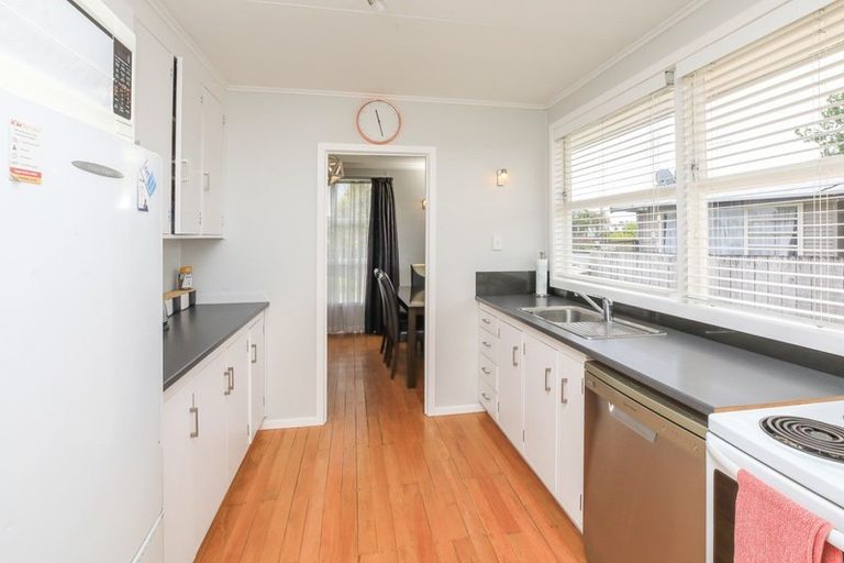 Photo of property in 16 Lugton Street, Nawton, Hamilton, 3200