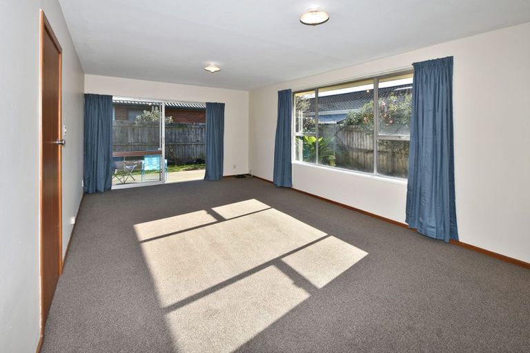 Photo of property in 3/61 Division Street, Riccarton, Christchurch, 8041