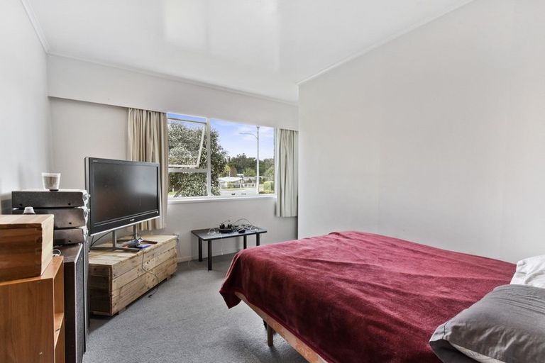 Photo of property in 384 Great South Road, Opaheke, Papakura, 2113