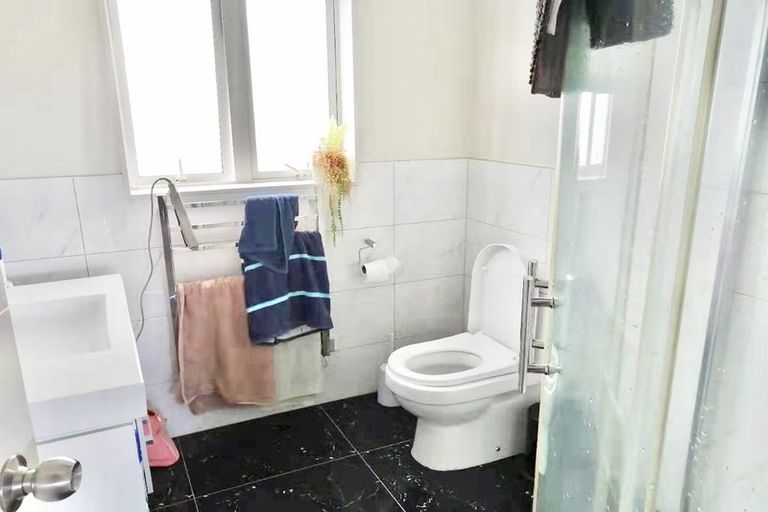 Photo of property in 47a Butley Drive, Farm Cove, Auckland, 2012