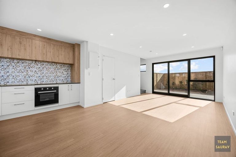 Photo of property in 18 Kaititiko Road, Rosehill, Papakura, 2113