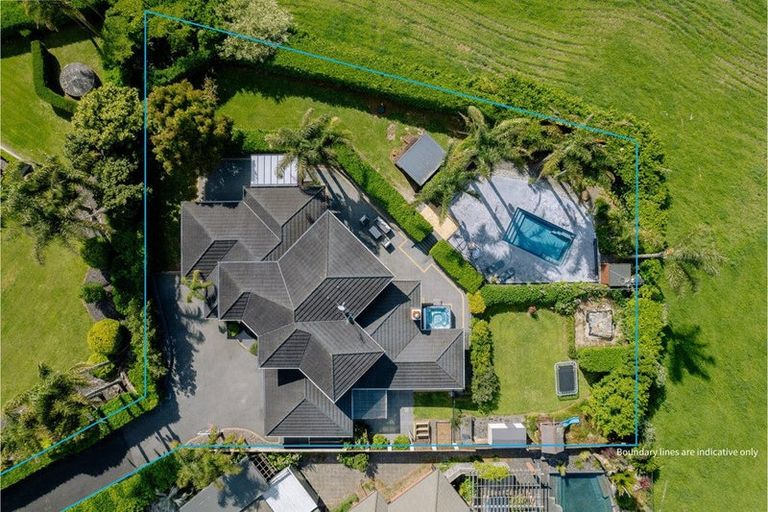 Photo of property in 2 Stonebridge Road, Temple View, Hamilton, 3289