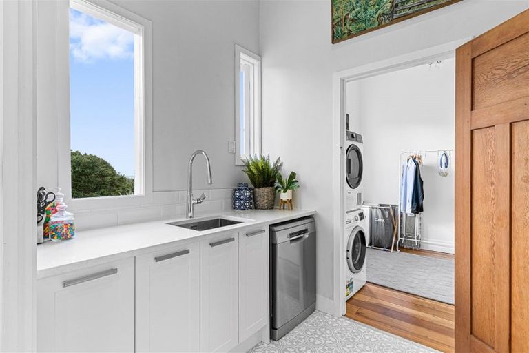 Photo of property in Wainikau, 31 Olive Grove, Mangawhai, 0573