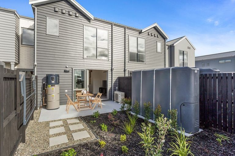 Photo of property in 5 Tarakoi Road, Hobsonville, Auckland, 0616