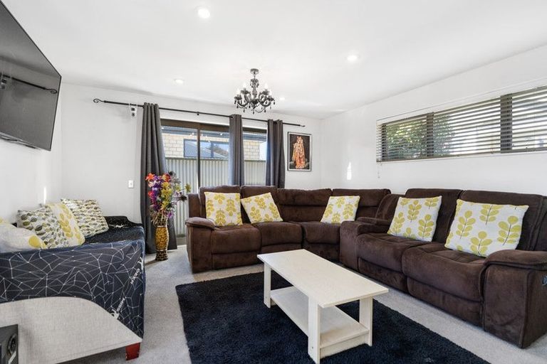 Photo of property in 11 Russell Street, Linwood, Christchurch, 8062