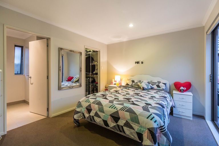 Photo of property in 20 Tarapiroe Avenue, Takanini, 2112