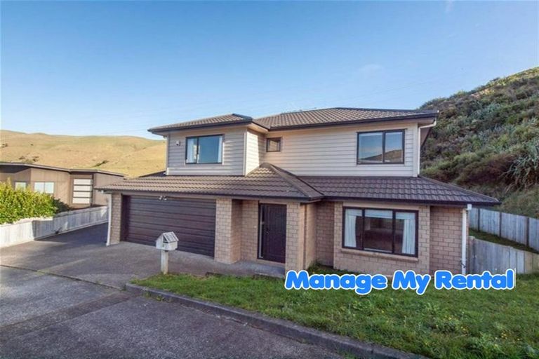 Photo of property in 27 Gifford Grove, Churton Park, Wellington, 6037