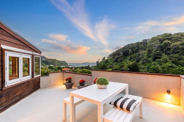 Photo of property in 130a Cheviot Road, Lowry Bay, Lower Hutt, 5013