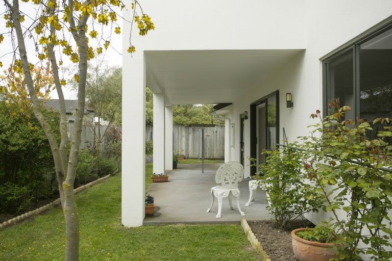 Photo of property in 2/17 Rainbow Drive, Rainbow Point, Taupo, 3330