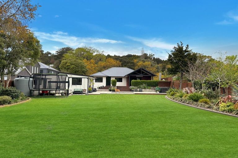 Photo of property in 45 Heretaunga Square, Silverstream, Upper Hutt, 5019