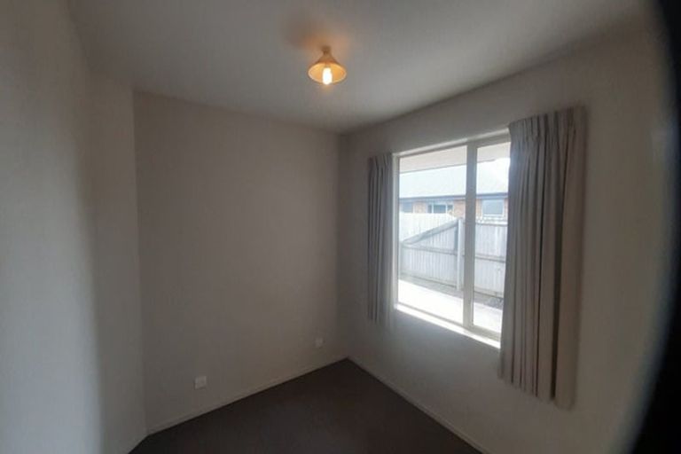 Photo of property in 8 Dunsford Close, Halswell, Christchurch, 8025