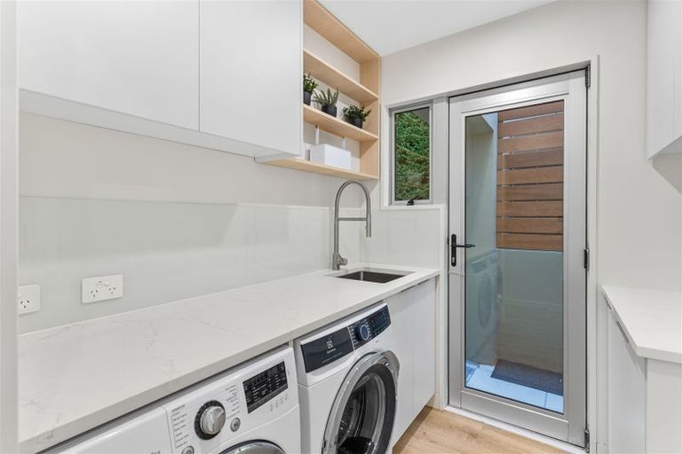 Photo of property in 26 Belleview Terrace, Mount Pleasant, Christchurch, 8081