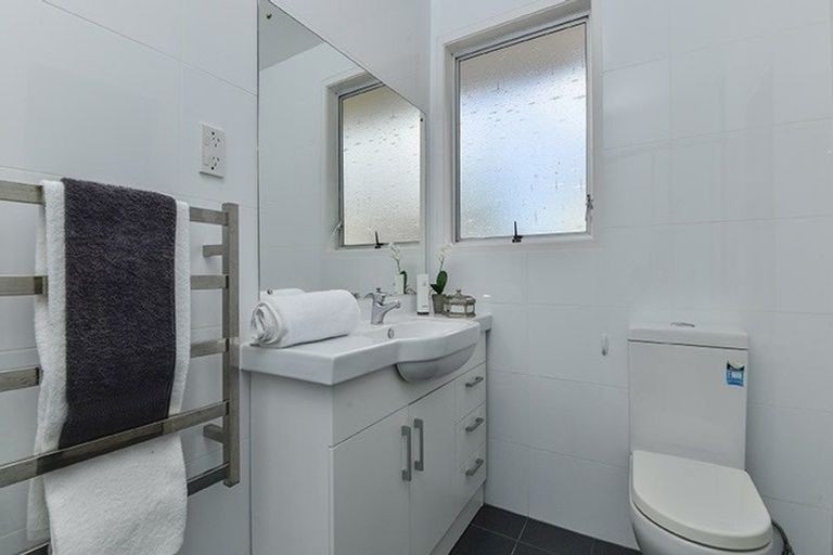 Photo of property in 9 Tangelo Place, Bucklands Beach, Auckland, 2012