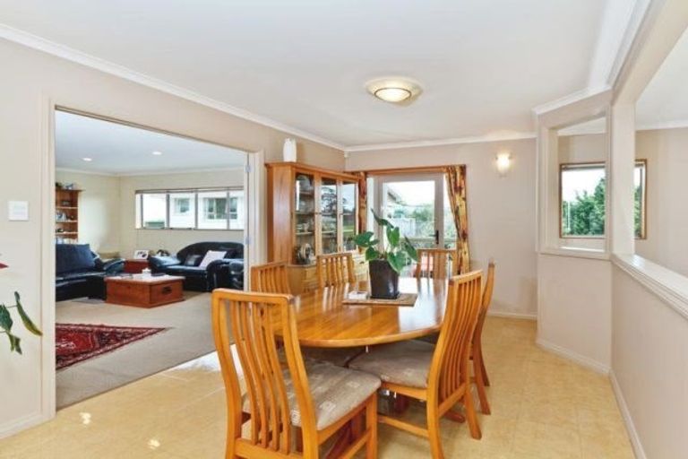 Photo of property in 319a Albany Highway, Rosedale, Auckland, 0632