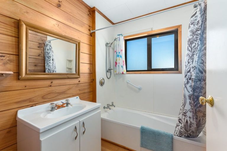 Photo of property in 69a Mana Esplanade, Paremata, Porirua, 5026