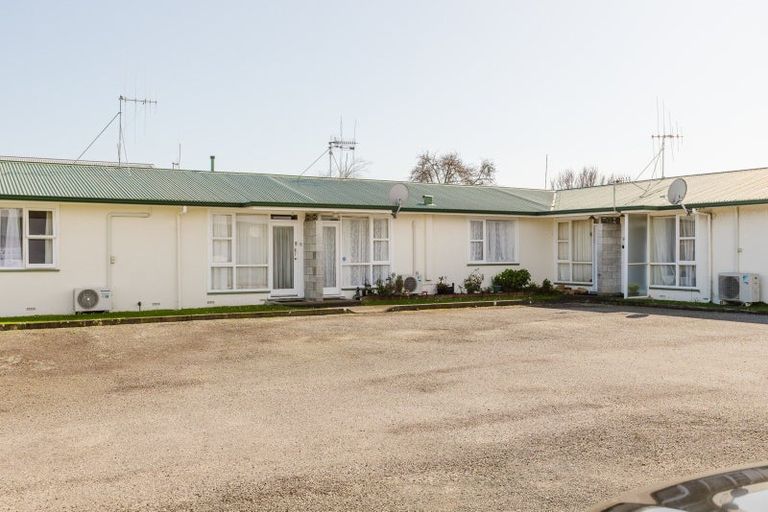Photo of property in 4/93 Ruahine Street, Roslyn, Palmerston North, 4414
