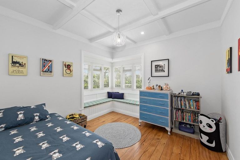 Photo of property in 31 Walmer Road, Point Chevalier, Auckland, 1022