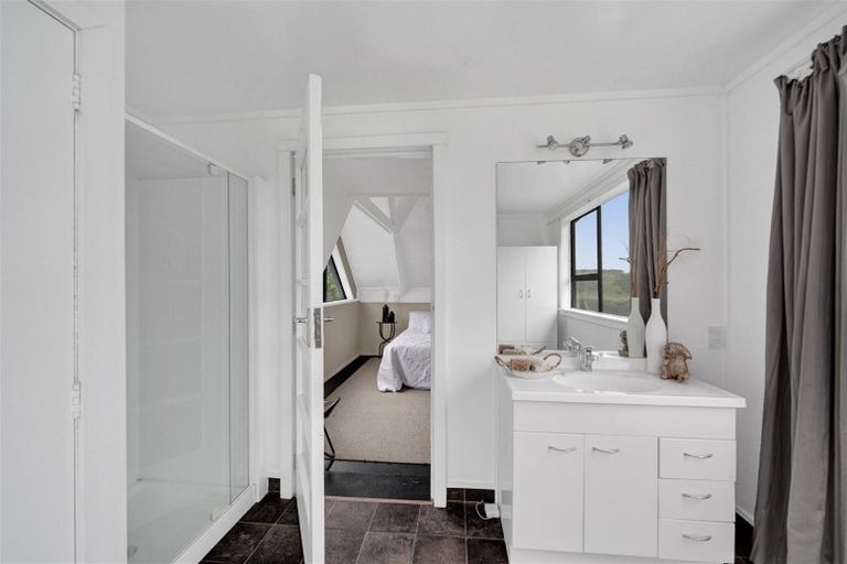 Photo of property in 18 Ohawe Terrace, Ohawe, Hawera, 4671