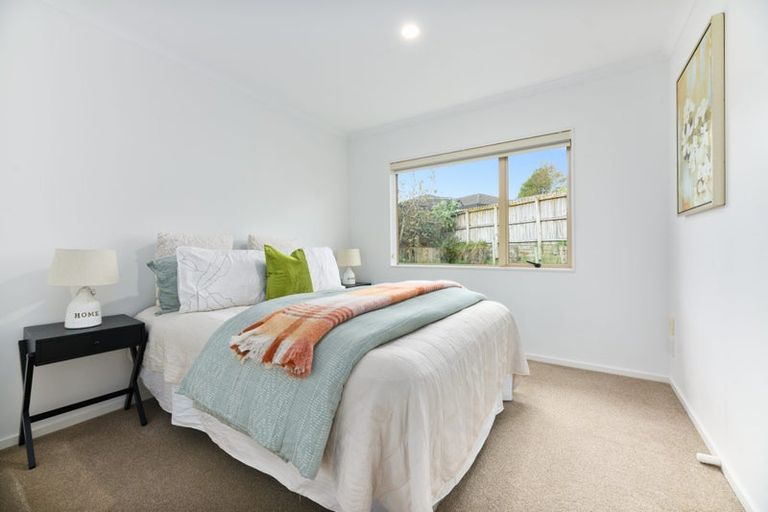 Photo of property in 17 Gendo Avenue, Henderson, Auckland, 0612