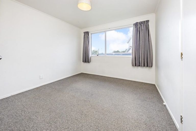 Photo of property in 342 Roscommon Road, Clendon Park, Auckland, 2103