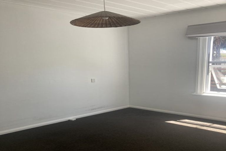 Photo of property in 195 Ngamotu Road, Spotswood, New Plymouth, 4310