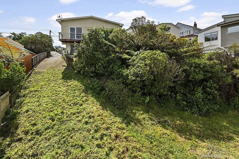 Photo of property in 34 Mandalay Terrace, Khandallah, Wellington, 6035